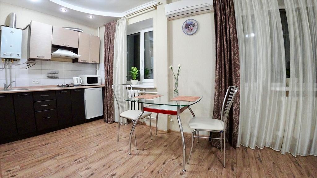 Myru Apartment Tsjernihiv Buitenkant foto