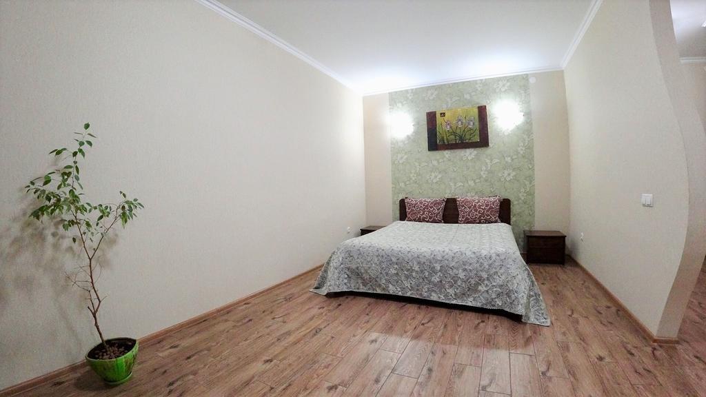 Myru Apartment Tsjernihiv Buitenkant foto