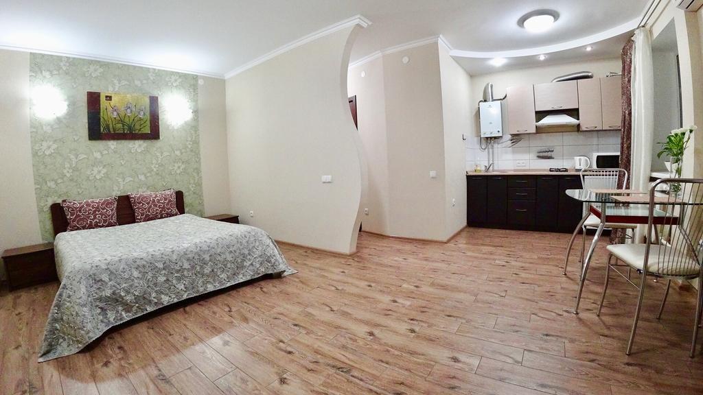 Myru Apartment Tsjernihiv Buitenkant foto